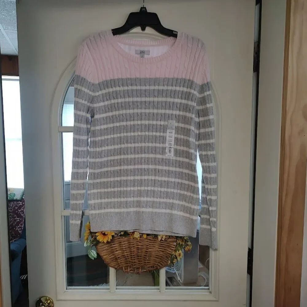 New Croft & Barrow Pink Crew Neck Gray White Striped Sweater Size Women's M